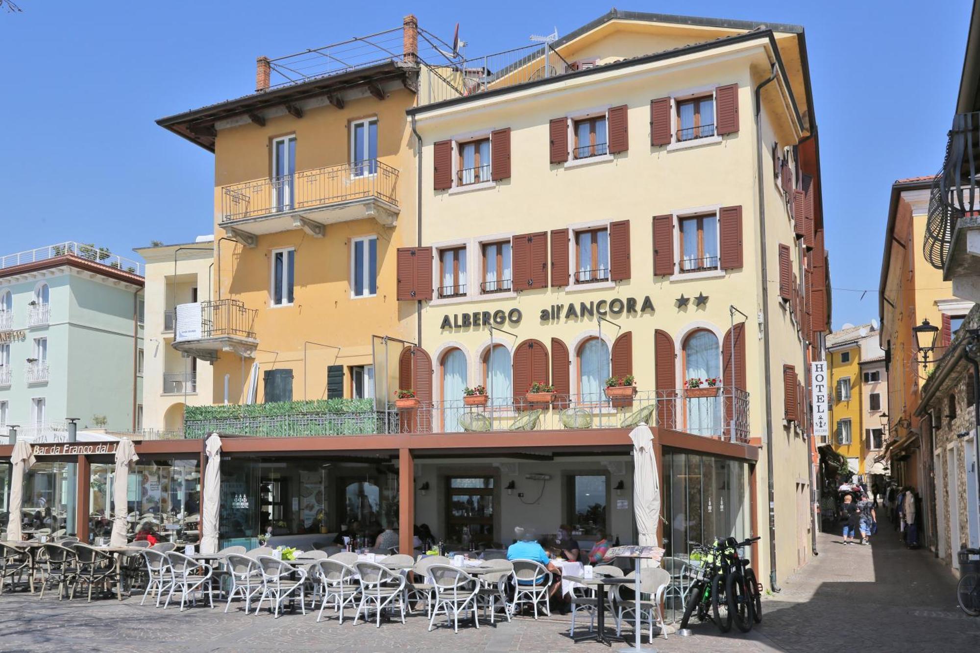 All'ancora 2* Garda (Verona)